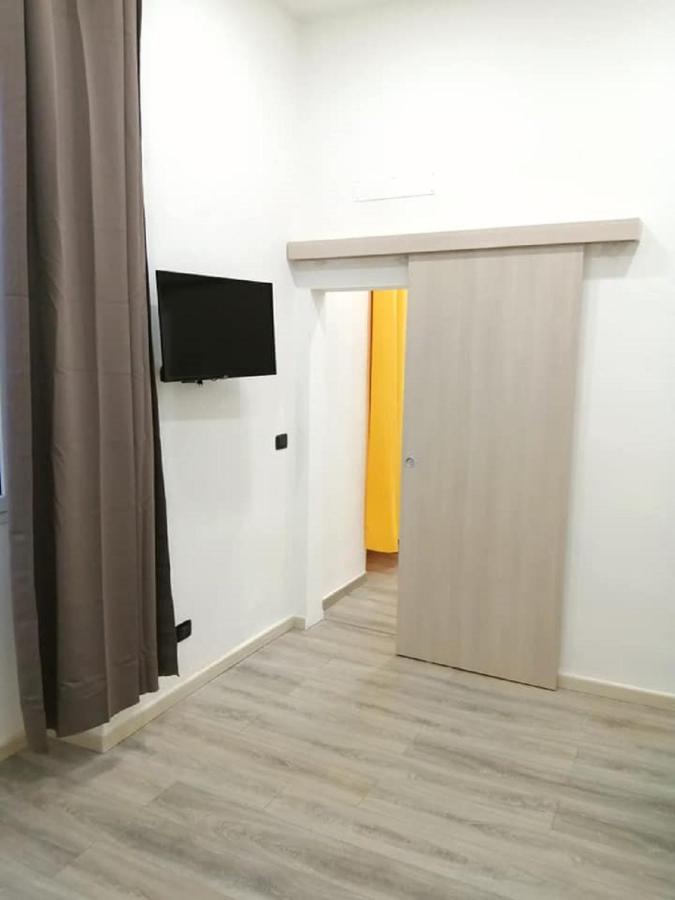 Appartamento Nuovo A 1 Minuto Dal Porto Livorno Kültér fotó